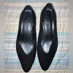 Everlane black suede pumps size 7